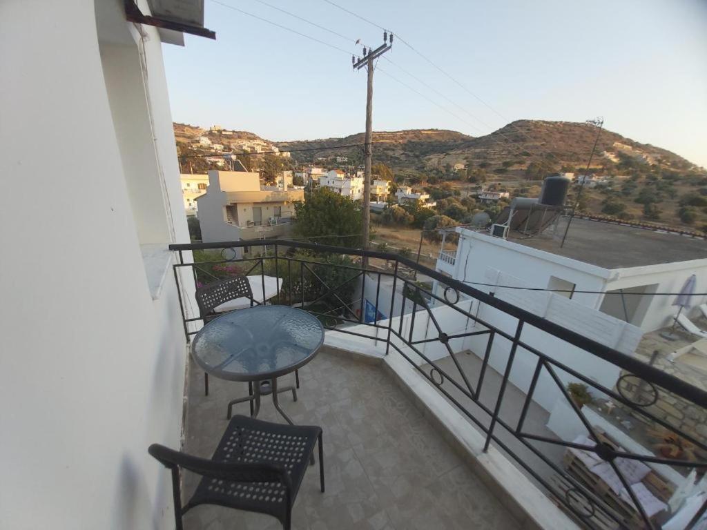 Bodikos Apartments Pitsidia Buitenkant foto